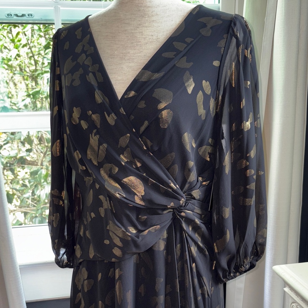 DKNY Black and Gold Patterned Long Sleeve Dress